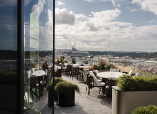 Jan Horák otevírá Reason – novou pražskou restauraci, kde vše má svůj důvod Jan Horák Reason Masaryčka rooftop